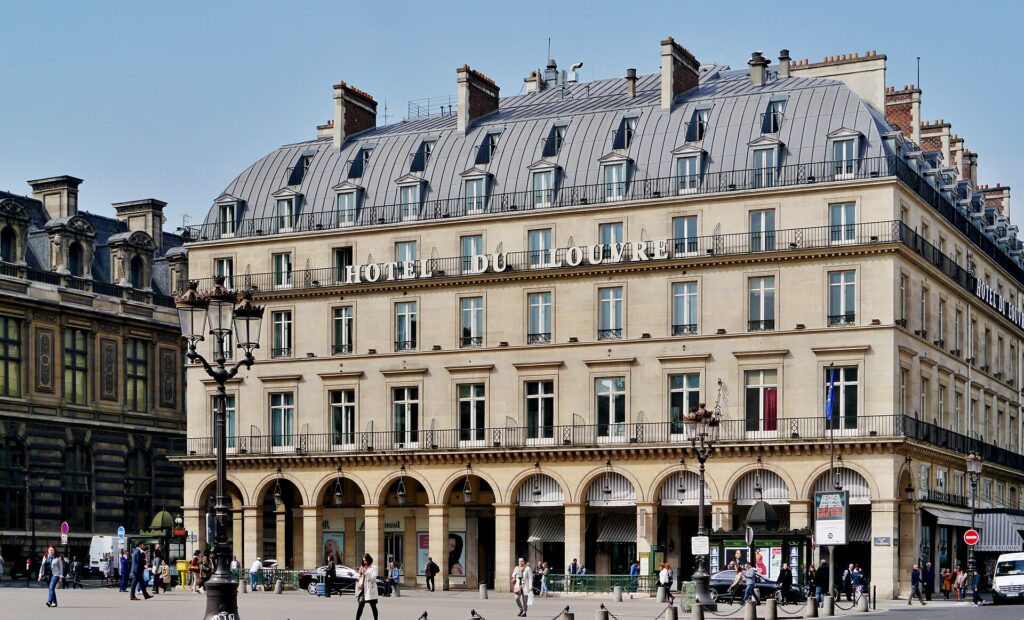 Façade de l'hôtel Hôtel du Louvre